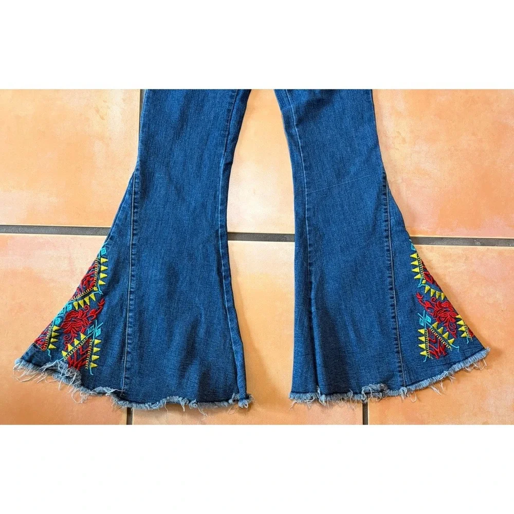 L&B Lucky Blessed Bell Bottom Mid Rise Flare Jeans Stretch Women's Size 10 - Picture 2 of 15